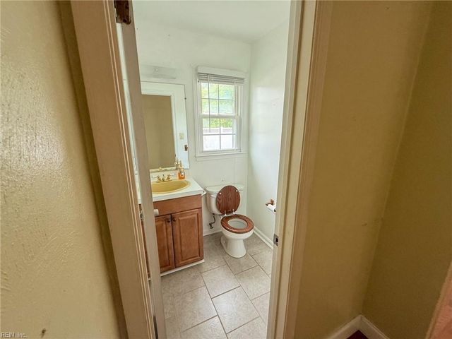 912 Marshall CIR, Virginia Beach, VA 23454