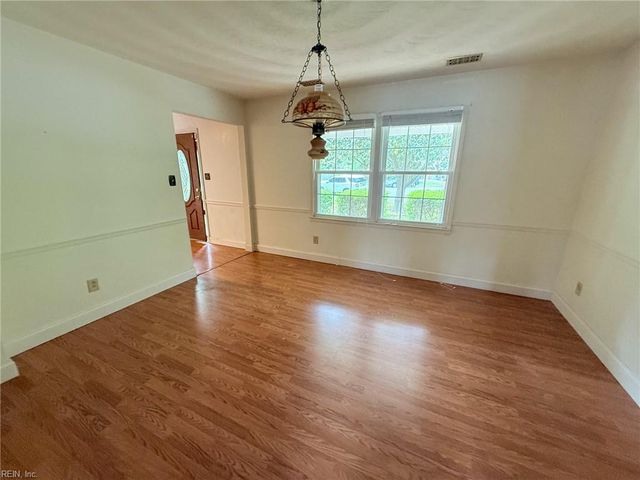 912 Marshall CIR, Virginia Beach, VA 23454