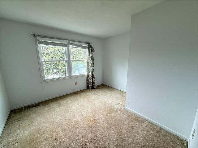 912 Marshall CIR, Virginia Beach, VA 23454