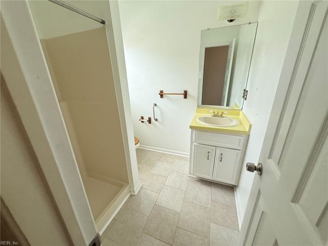 912 Marshall CIR, Virginia Beach, VA 23454