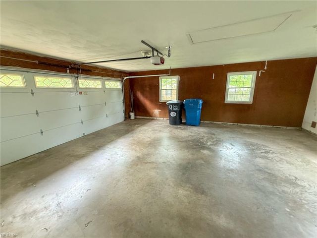 912 Marshall CIR, Virginia Beach, VA 23454