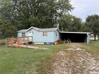 927 E Walton Street, Ottawa, KS 66067