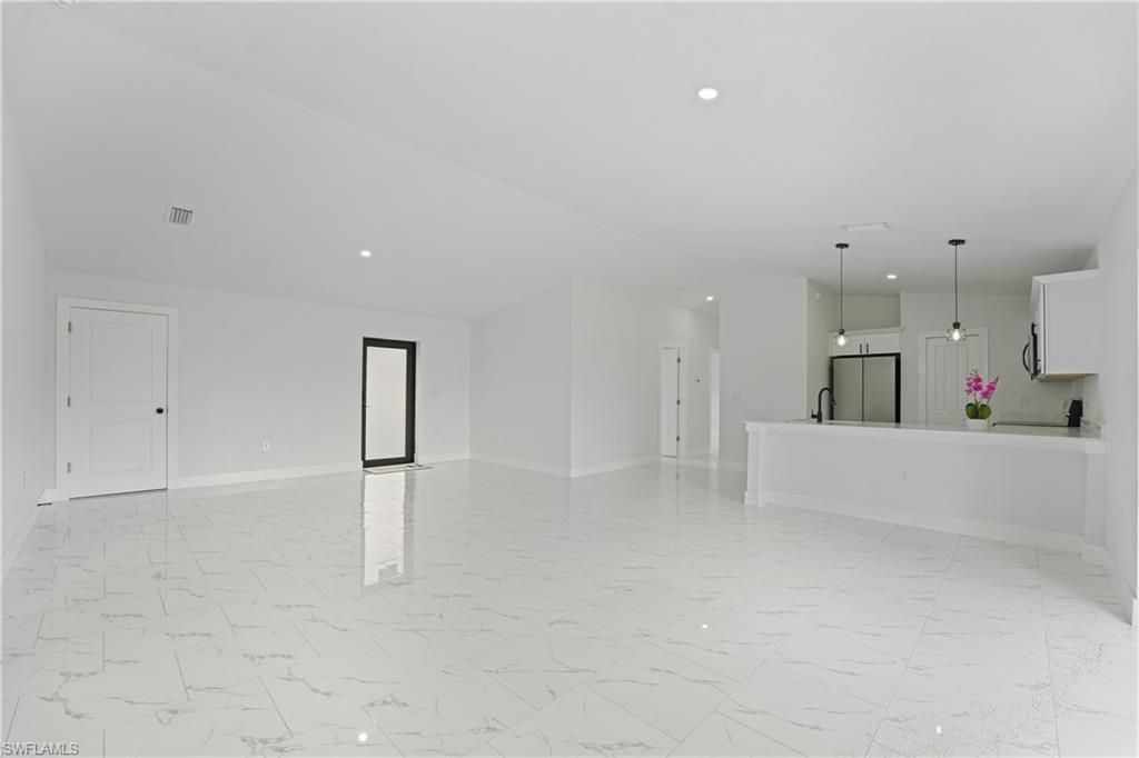 3003 Irene AVE S, LEHIGH ACRES, FL 33976 — photo 3