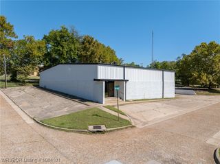 100 N 11th Street, Van Buren, AR 72956