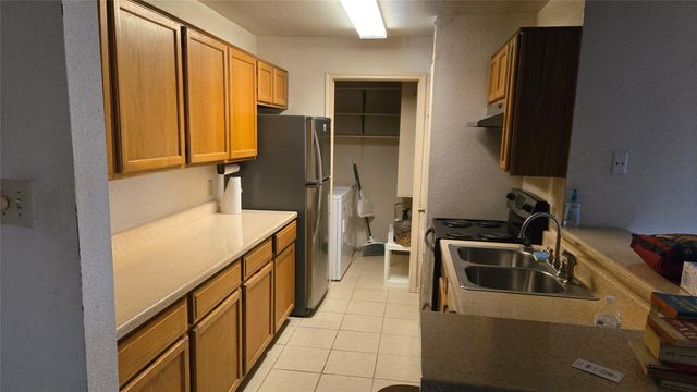 10827 Braes Bend Drive 10827, Houston, TX 77071