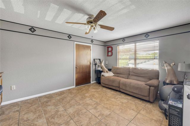 1080 E FRENCH AVENUE, Orange City, FL 32763
