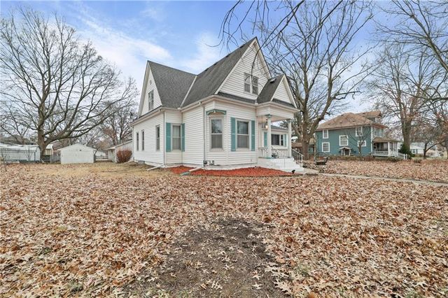 406 S Russell Street, Odessa, MO 64076