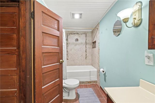 406 S Russell Street, Odessa, MO 64076