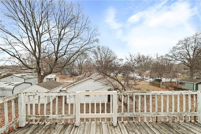 406 S Russell Street, Odessa, MO 64076