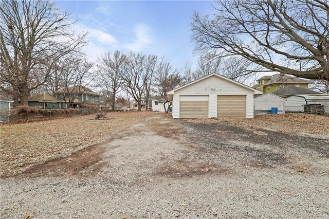 406 S Russell Street, Odessa, MO 64076
