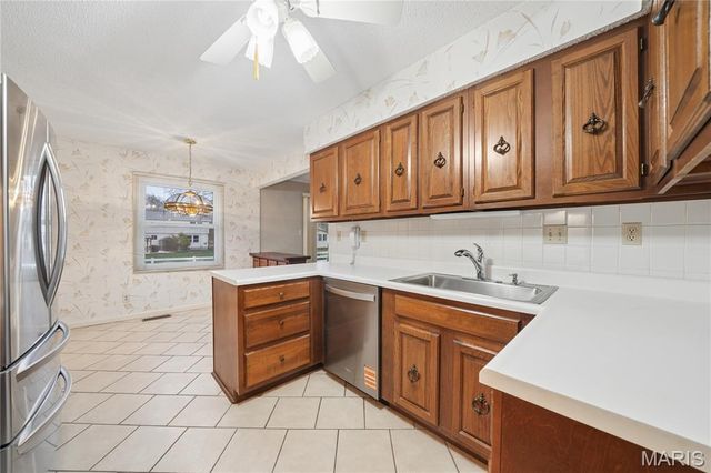 14342 Lake Tahoe Drive, Chesterfield, MO 63017