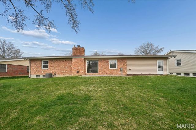 14342 Lake Tahoe Drive, Chesterfield, MO 63017