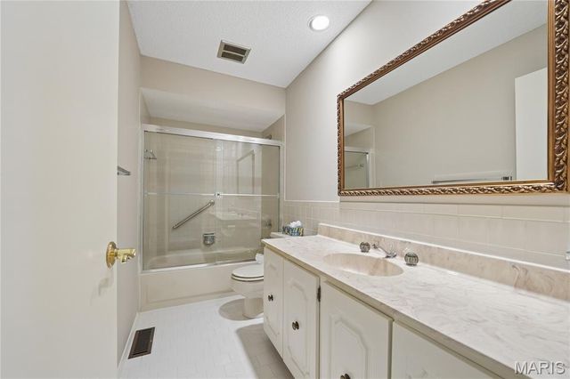 14342 Lake Tahoe Drive, Chesterfield, MO 63017