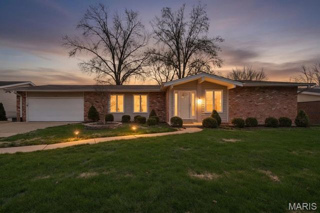 14342 Lake Tahoe Drive, Chesterfield, MO 63017