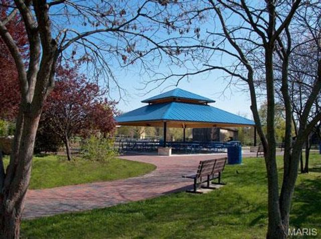 14342 Lake Tahoe Drive, Chesterfield, MO 63017