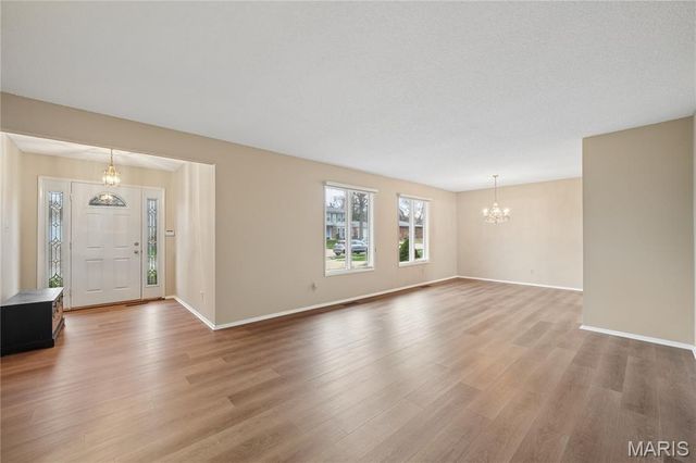 14342 Lake Tahoe Drive, Chesterfield, MO 63017