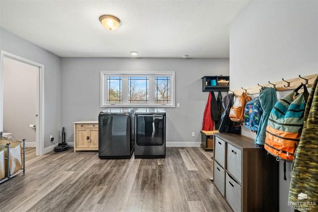 3673 Stewart Farm Road, Wamego, KS 66547