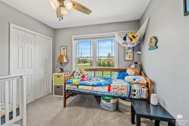 3673 Stewart Farm Road, Wamego, KS 66547