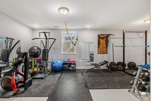 3673 Stewart Farm Road, Wamego, KS 66547