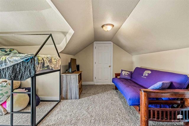 3673 Stewart Farm Road, Wamego, KS 66547