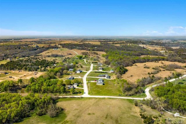 3673 Stewart Farm Road, Wamego, KS 66547