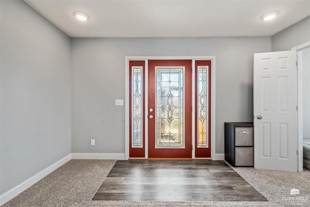 3673 Stewart Farm Road, Wamego, KS 66547