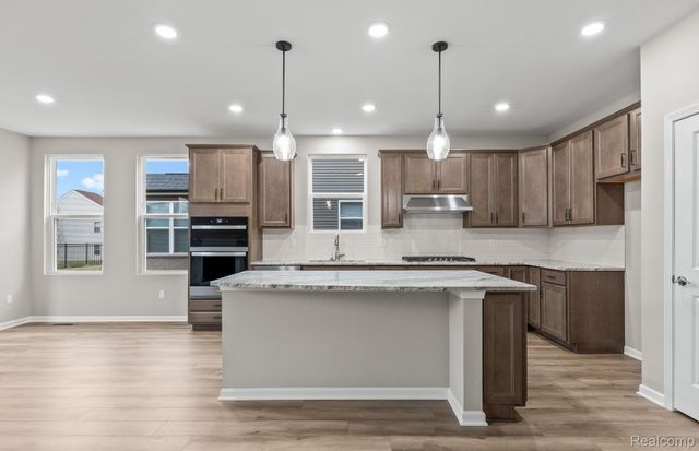 16104 Conifer Lane, Clinton Charter Township, MI 48038