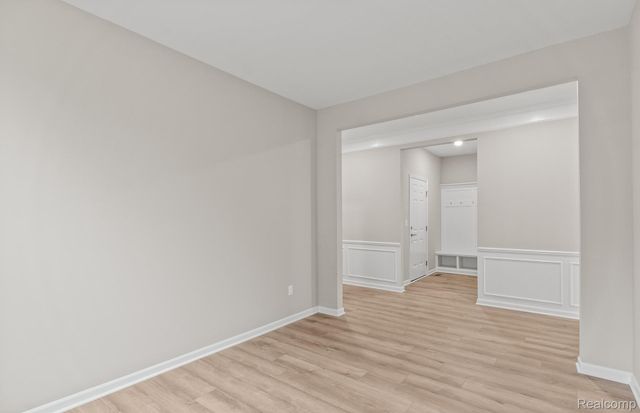 16104 Conifer Lane, Clinton Charter Township, MI 48038
