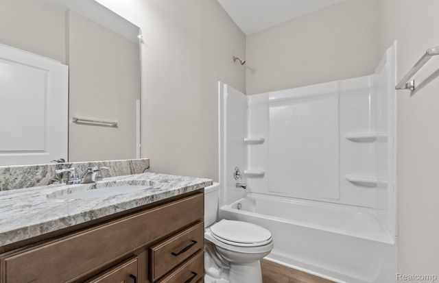 16104 Conifer Lane, Clinton Charter Township, MI 48038