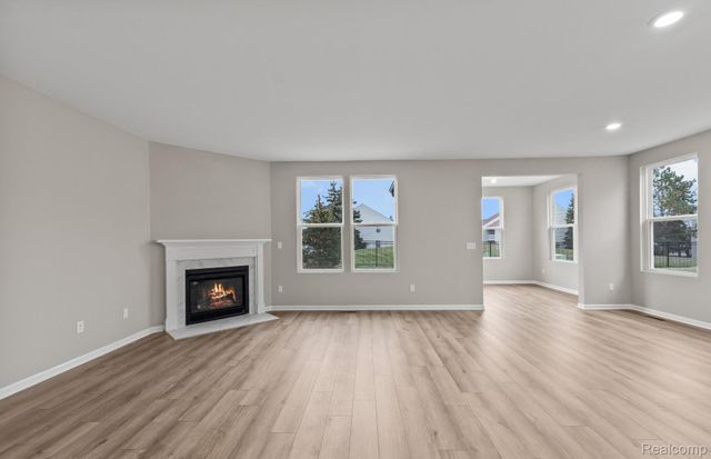 16104 Conifer Lane, Clinton Charter Township, MI 48038