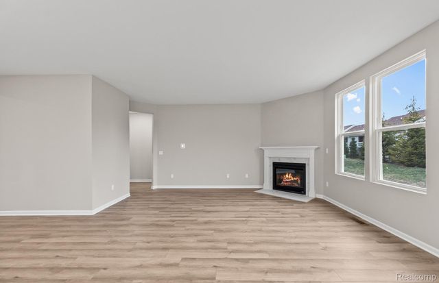 16104 Conifer Lane, Clinton Charter Township, MI 48038