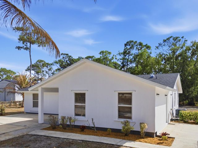14242 77th Place N, The Acreage, FL 33470