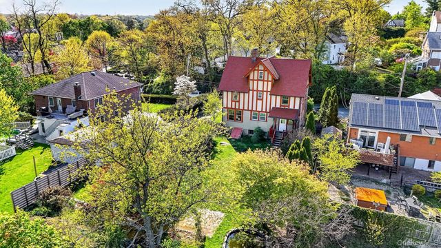 34 Winnebago Road, Yonkers, NY 10710