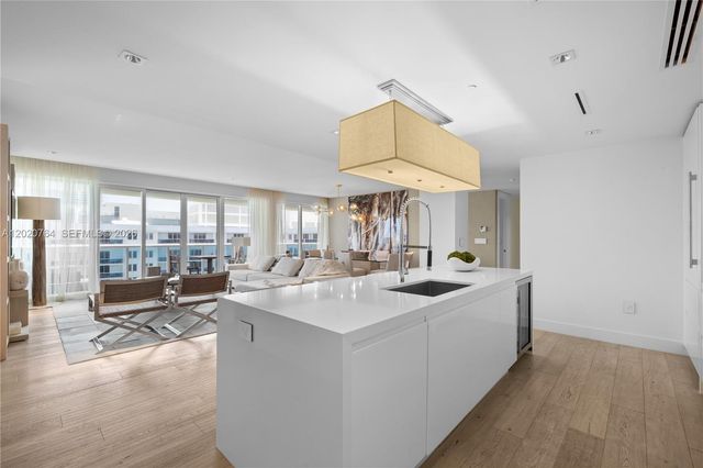 102 24th St PH-1706, Miami Beach, FL 33139