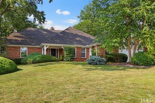 1426 Woodhill Drive, Northbrook, IL 60062