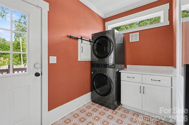 2120 Highland Street, Charlotte, NC 28208
