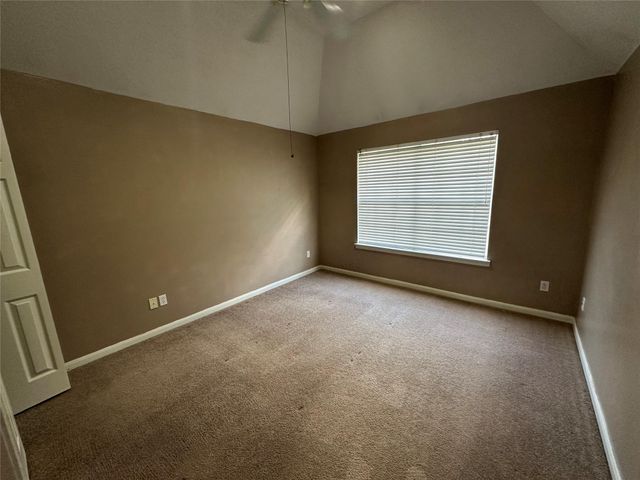 443 N Rivershire Drive, Conroe, TX 77304