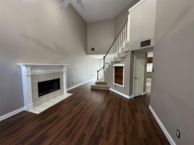 443 N Rivershire Drive, Conroe, TX 77304