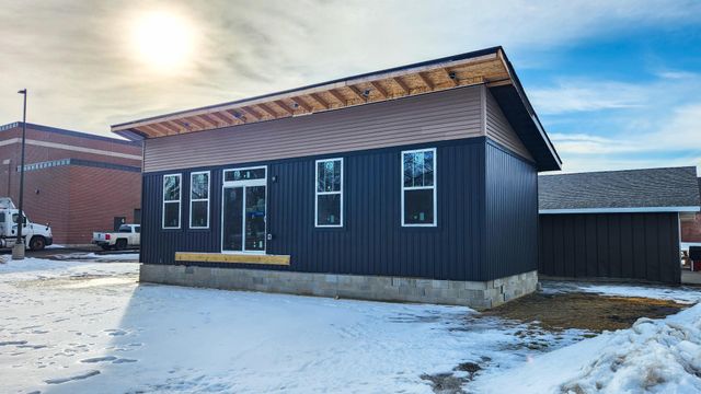 801 17th Avenue N, Fargo, ND 58102