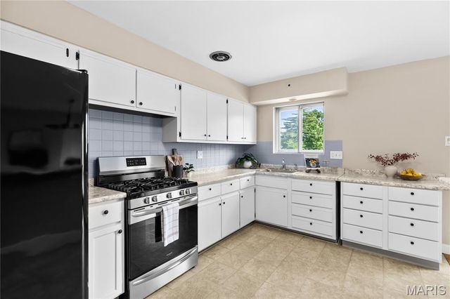10 Media Drive, St Louis, MO 63146