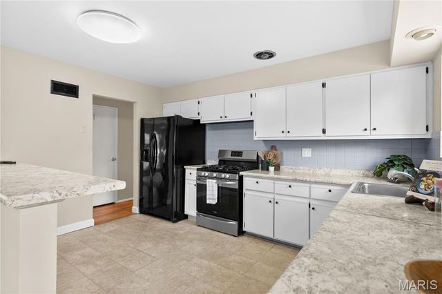 10 Media Drive, St Louis, MO 63146