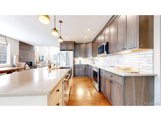 726 6th St, Berthoud, CO 80513