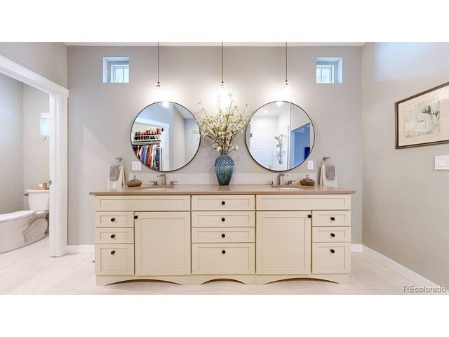 726 6th St, Berthoud, CO 80513