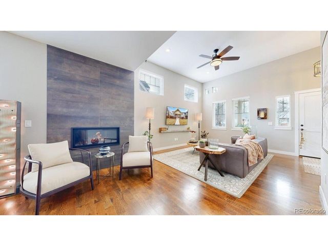 726 6th St, Berthoud, CO 80513