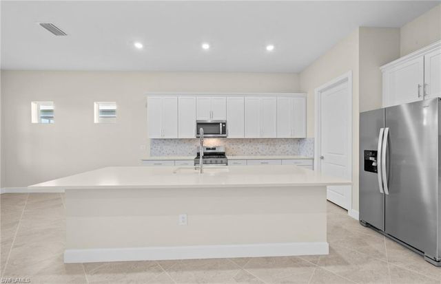 7136 Chapel Creek LN, North Fort Myers, FL 33917