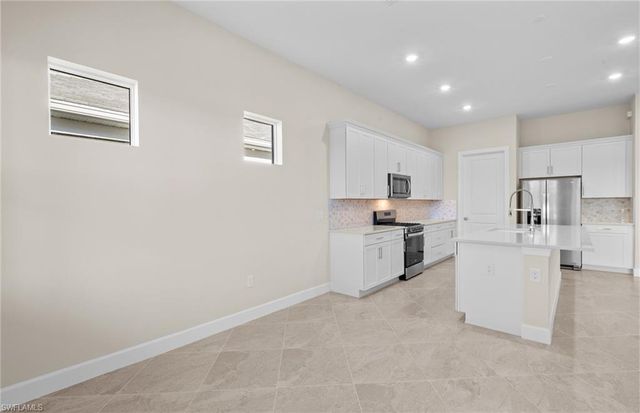 7136 Chapel Creek LN, North Fort Myers, FL 33917