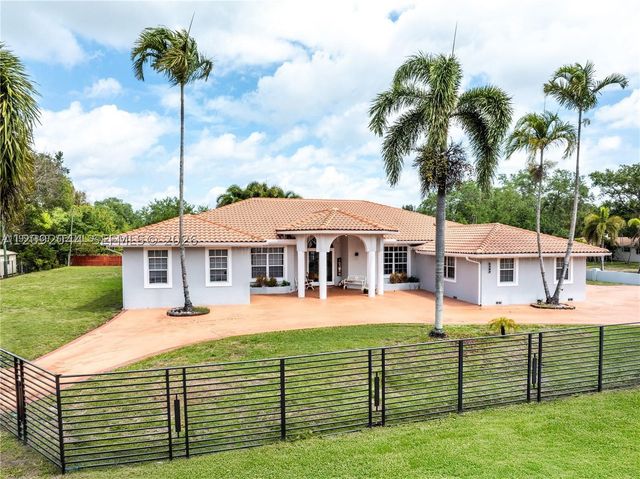 5303 SW 111TH TER, Davie, FL 33328