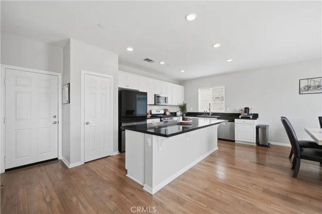 581 Pooish, San Jacinto, CA 92582