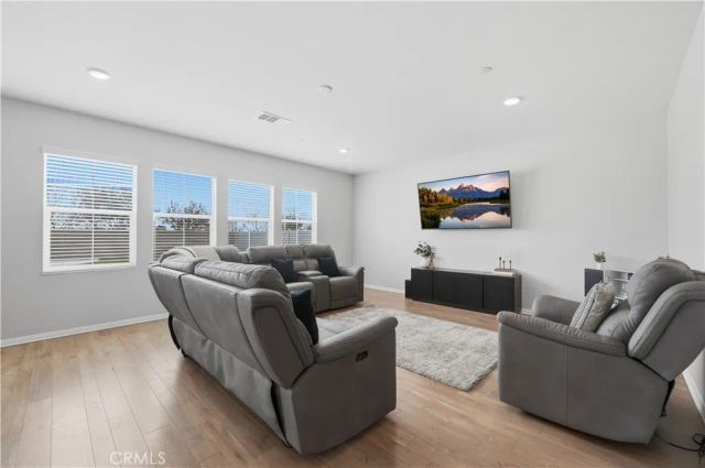 581 Pooish, San Jacinto, CA 92582