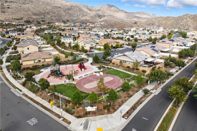 581 Pooish, San Jacinto, CA 92582
